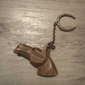 Vintage Horse with horse shoe key chain